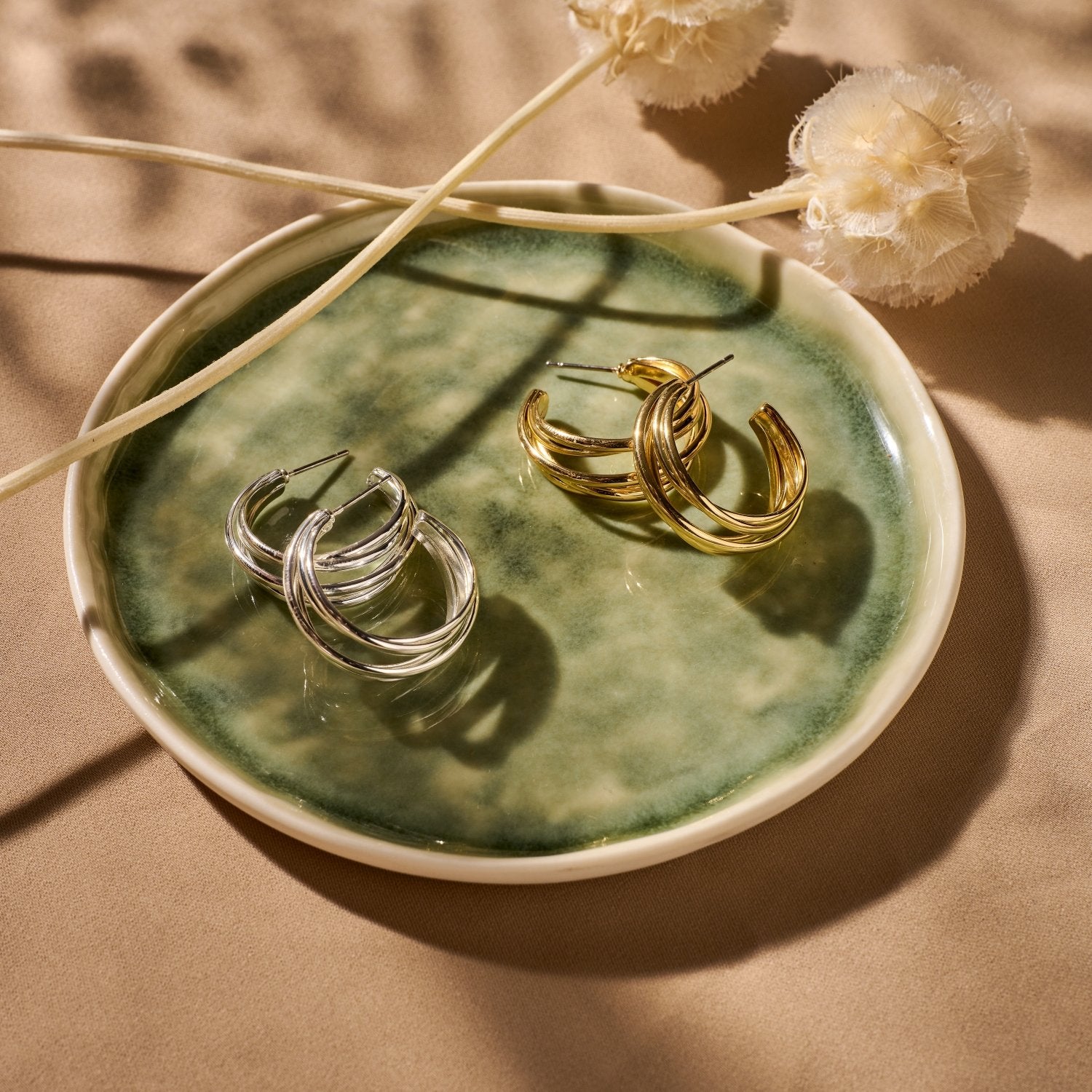 Ohrringe: Layered Elegance Creolen