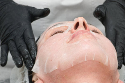 Maske nach einer Microneedling Behandlung