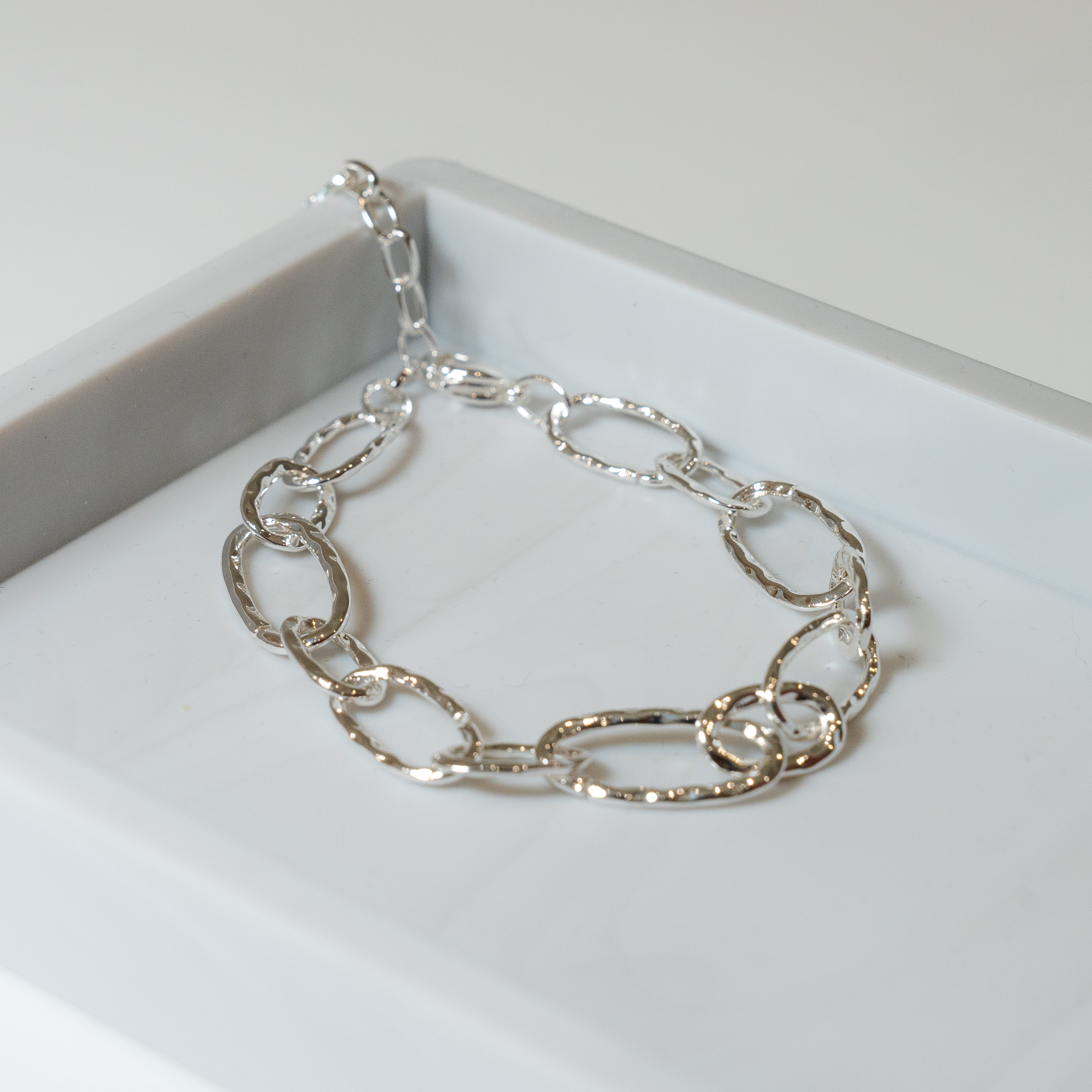 Armband: Textured Chains